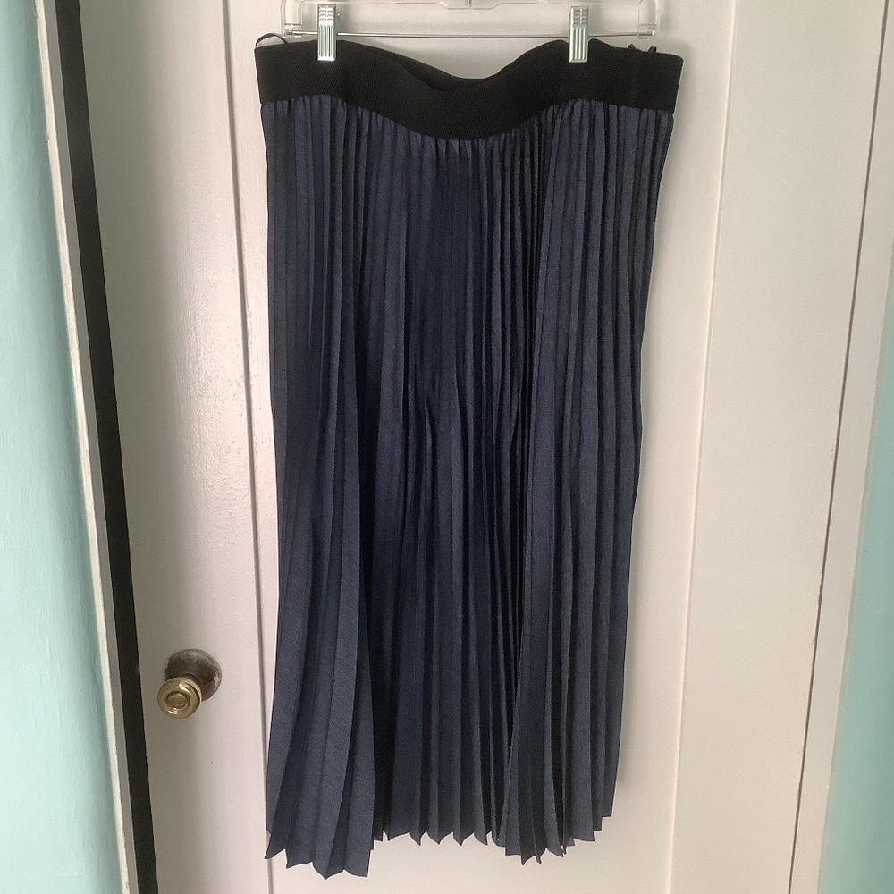 Pleated Navy Midi Skirt with Black Waistband NWOT
